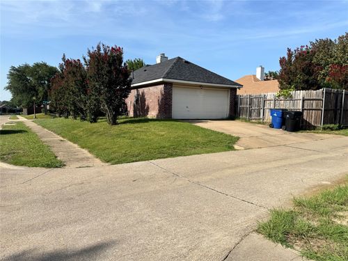 9881 Queens Rd, Frisco, TX, 75035-3911 | Card Image