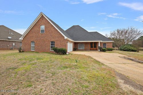 702 Meadow View Cv, Jackson, MS, 39272-5604 | Card Image