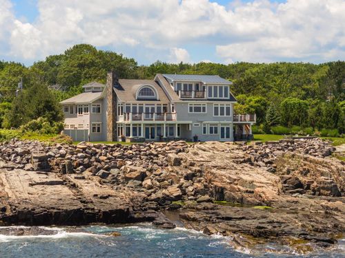 121 Bald Head Cliff Rd, Cape Neddick, ME, 03902 | Card Image