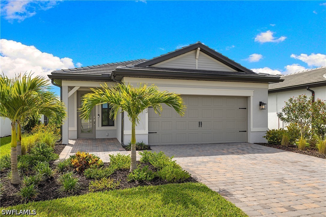 Residential in Estero 3