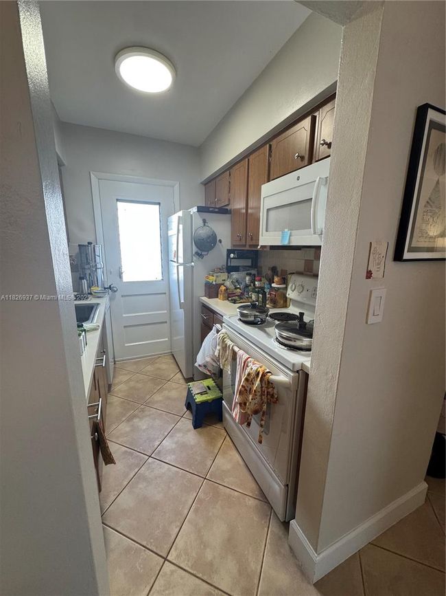 APT-5 - 115 Calabria Ave, Condo with 1 bedrooms, 1 bathrooms and null parking in Coral Gables FL | Image 7