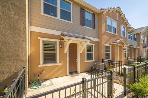 unit-102-16502 Casa Grande Ave, Fontana, CA, 92336-6103 | Card Image