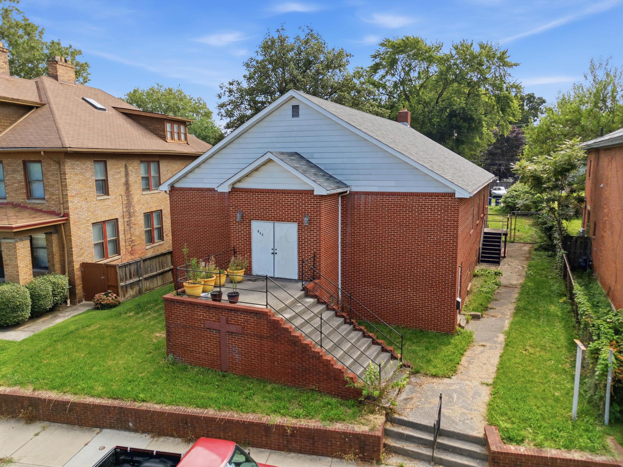 Commercial Sale in Columbus 3