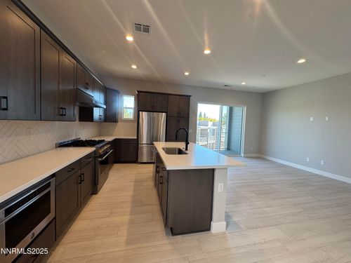 1521 Golf Club Dr, Reno, NV, 89519-5801 | Card Image