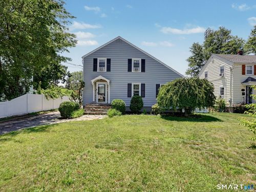 43 Glendale Rd, Stratford, CT, 06614-4315 | Card Image