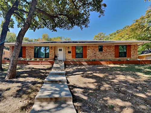 3704 Astoria Dr, Arlington, TX, 76013-1101 | Card Image