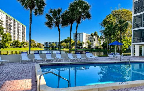 207a-2307 S Cypress Bend Dr, Pompano Beach, FL, 33069-4470 | Card Image