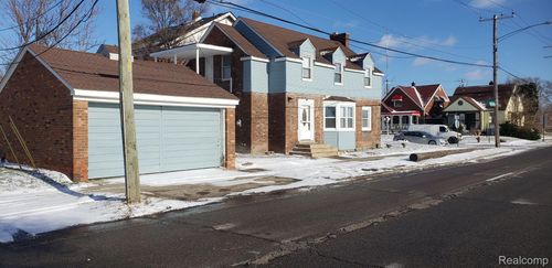 8710 W Davison, Detroit, MI, 48238-3002 | Card Image