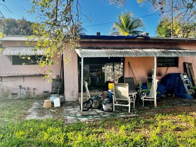 665 Ne 178th St, House other with 3 bedrooms, 2 bathrooms and null parking in Miami FL | Image 29
