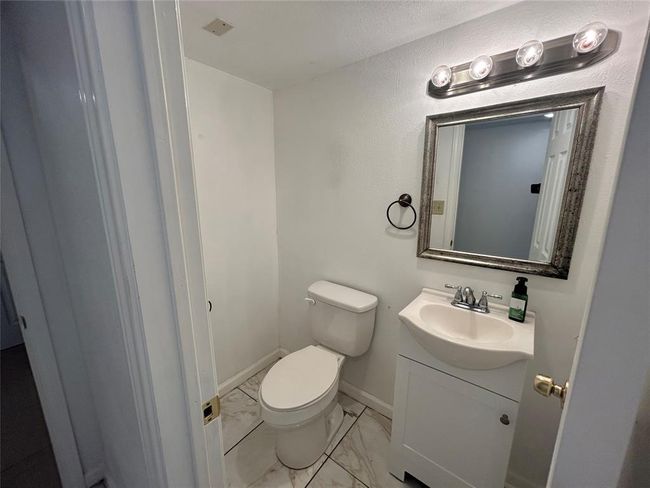 #2/2 Downstairs restroom | Image 21