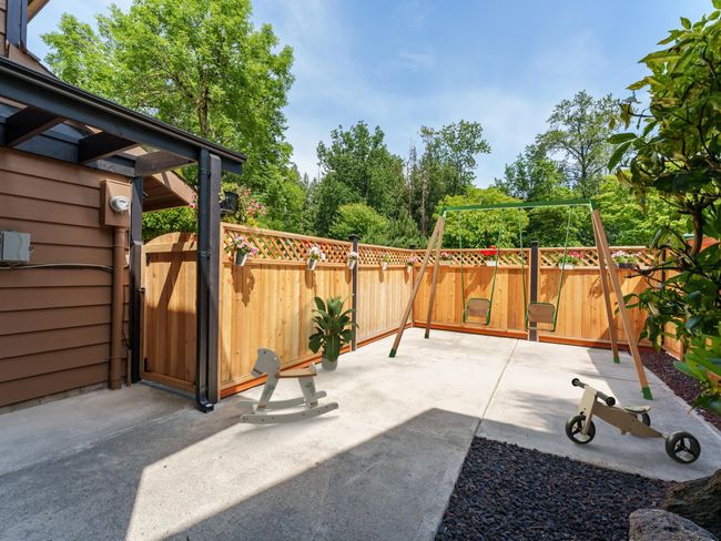 The patio would make a great play area for kids! | Image 34