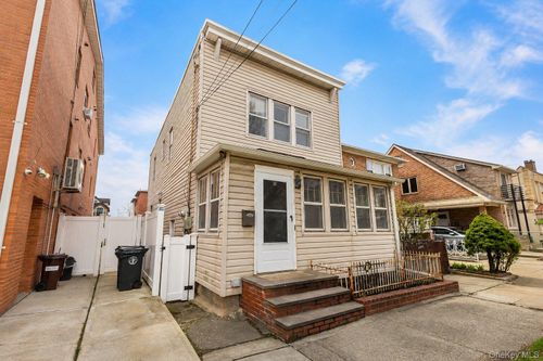 6117 165th St, Fresh Meadows, NY, 11365-1927 | Card Image