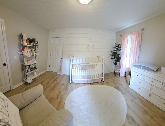 Panoramic view showing the spaciousness of this room. | Image 31