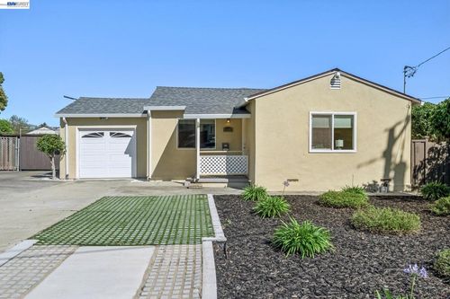 21132 Tyee Ct, Castro Valley, CA, 94546-5717 | Card Image