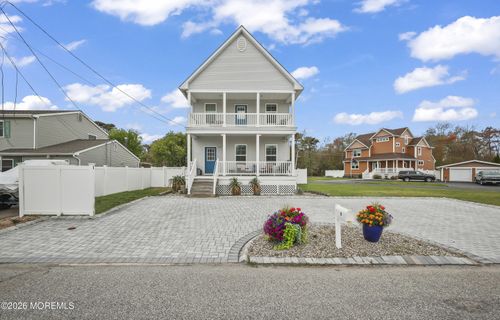 5 Bahia Ct, Brick, NJ, 08723-7626 | Card Image