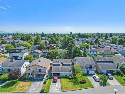 10170 Hollymount Dr, House other with 3 bedrooms, 2 bathrooms and 2 parking in Richmond BC | Image 1