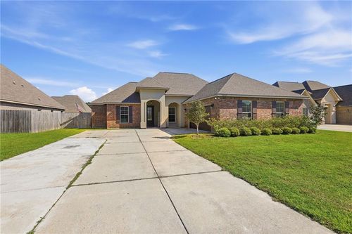 20291 Long Lake Dr, Hammond, LA, 70403-0563 | Card Image