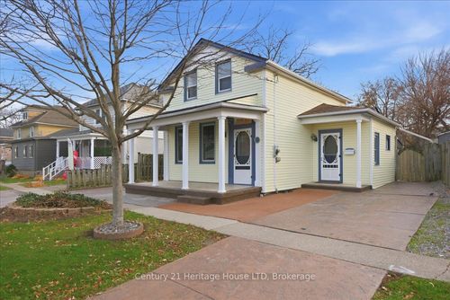 4 Cross St, Saint Catharines, ON, L2R2W5 | Card Image