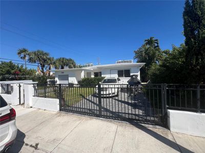 7557 Mutiny Ave, House other with 3 bedrooms, 3 bathrooms and null parking in North Bay Village FL | Image 2