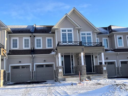 105 Gear Ave, Erin, ON, N0B1T0 | Card Image