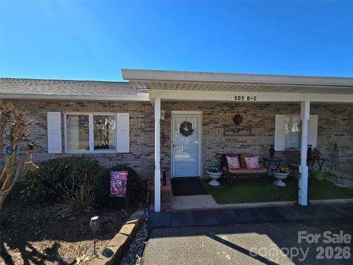 apt-d2-505 2nd Street Pl Ne, Conover, NC, 28613-2057 | Card Image