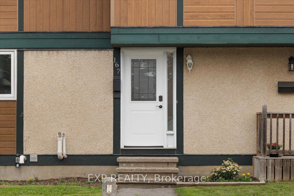 Residential in Cyrville - Carson Grove - Pineview 5