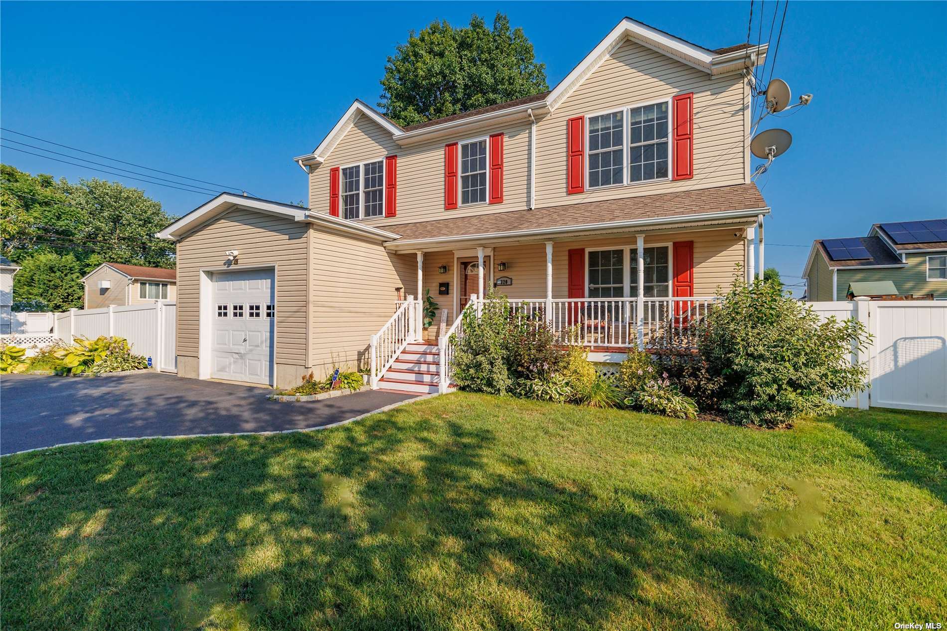 Abbington Ct, Copiague, NY 11726