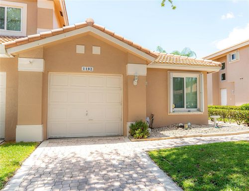 1102 Sw 158th Ave, Pembroke Pines, FL, 33027-2249 | Card Image