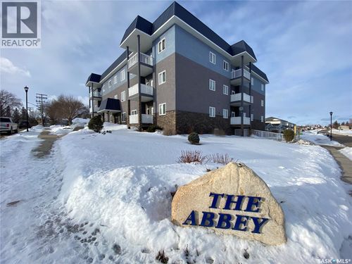 123 Balmoral St, Yorkton, SK, S3N4J2 | Card Image