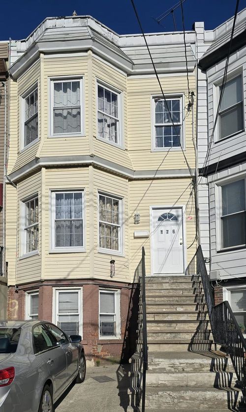 1-176 Arlington Ave, JC, Bergen-Lafayett, NJ, 07460-2737 | Card Image