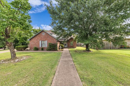 115 Turtle Cove Dr, Elm Mott, TX, 76640-9757 | Card Image
