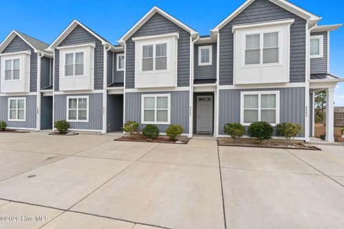 8239 Paramount Pt, Winnabow, NC, 28479-5843 | Card Image