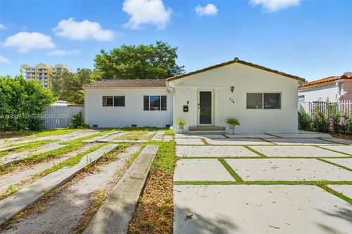 104 Sw 40th Ave, Coral Gables, FL, 33134-1745 | Card Image