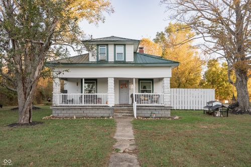 6916 N Pumpkin Center East Rd, Scottsburg, IN, 47170-5609 | Card Image