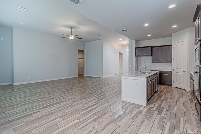 1239 Yaupon Loop, House other with 4 bedrooms, 3 bathrooms and null parking in New Braunfels TX | Image 14