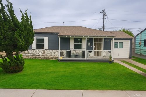 1512 E 125th St, Compton, CA, 90222-1004 | Card Image