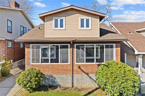 810 Collier Ave, Carnegie, PA, 15106-1603 | Card Image