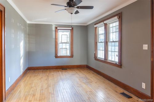 1846 N Gulley Rd, Dearborn, MI, 48128-1052 | Card Image