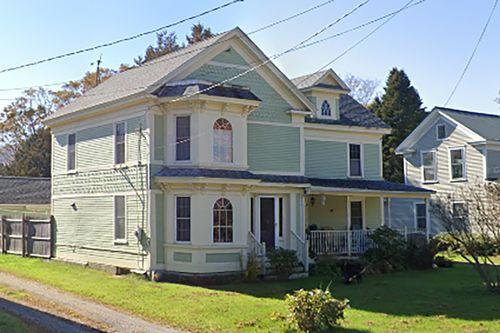74 Bridge St, Huntington, VT, 05462-9613 | Card Image