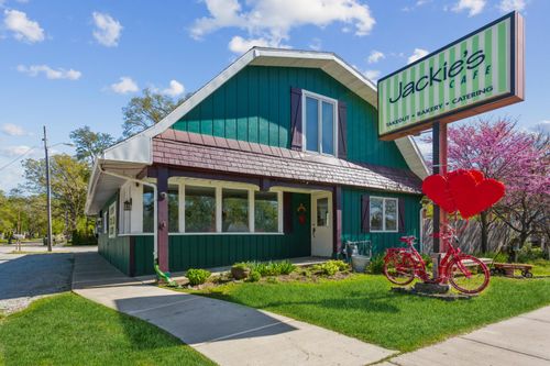 801 W Buffalo St, New Buffalo, MI, 49117-1213 | Card Image