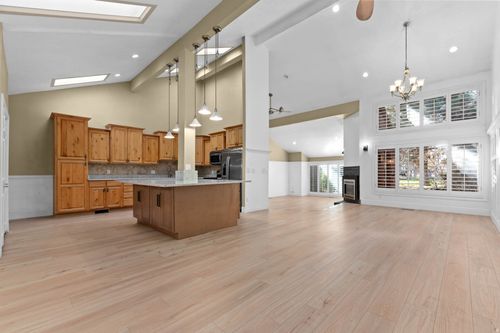 3305 Shadowbrook Cir, Provo, UT, 84604-4463 | Card Image