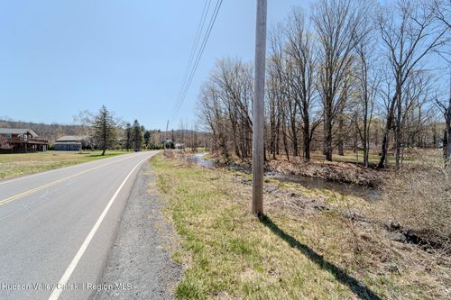 apt-2-52 County Rd, Windham, NY, 12496-5230 | Card Image