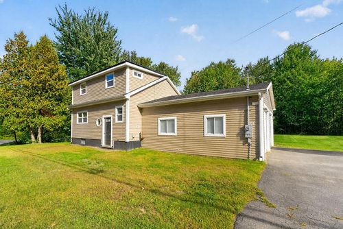 1217 Stillwater Ave, Bangor, ME, 04401-2667 | Card Image