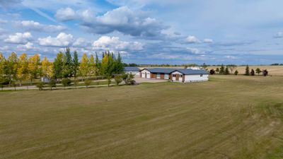 710049 Range Road 71, House detached with 5 bedrooms, 3 bathrooms and null parking in County Of Grande Prairie No. 1 AB | Image 1