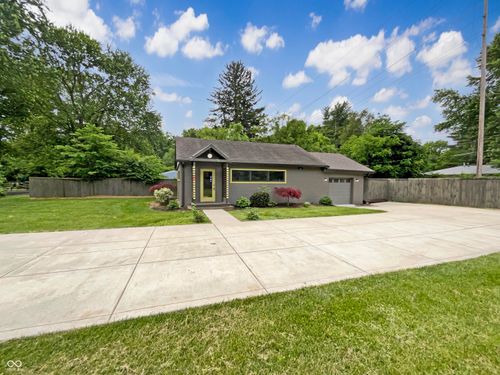 5176 Clarendon Rd, Indianapolis, IN, 46208-2426 | Card Image
