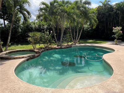 759 Sw River Bend Circle, House other with 4 bedrooms, 3 bathrooms and 3 parking in Stuart FL | Image 2