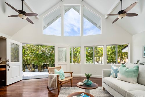 4356 Aukai Ave, Honolulu, HI, 96816-4802 | Card Image