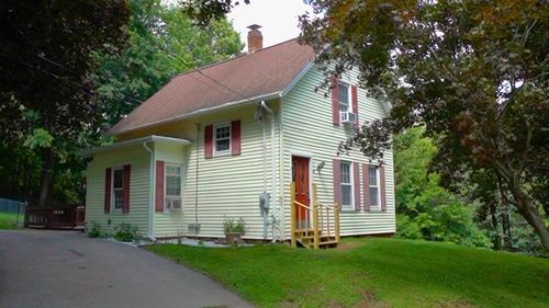 4 Walnut St, Brookfield, MA, 01506-1650 | Card Image