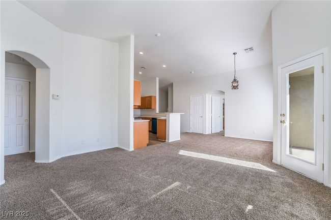 UNIT-101 - 6350 Dan Blocker Ave, Condo with 2 bedrooms, 2 bathrooms and null parking in Henderson NV | Image 9