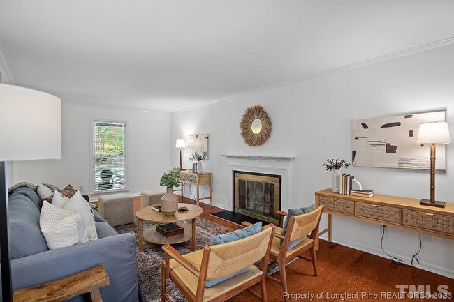 Family Room | Image 8